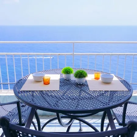 Monolocale Sul Mare - Capo Nero - Sanremo Daire *